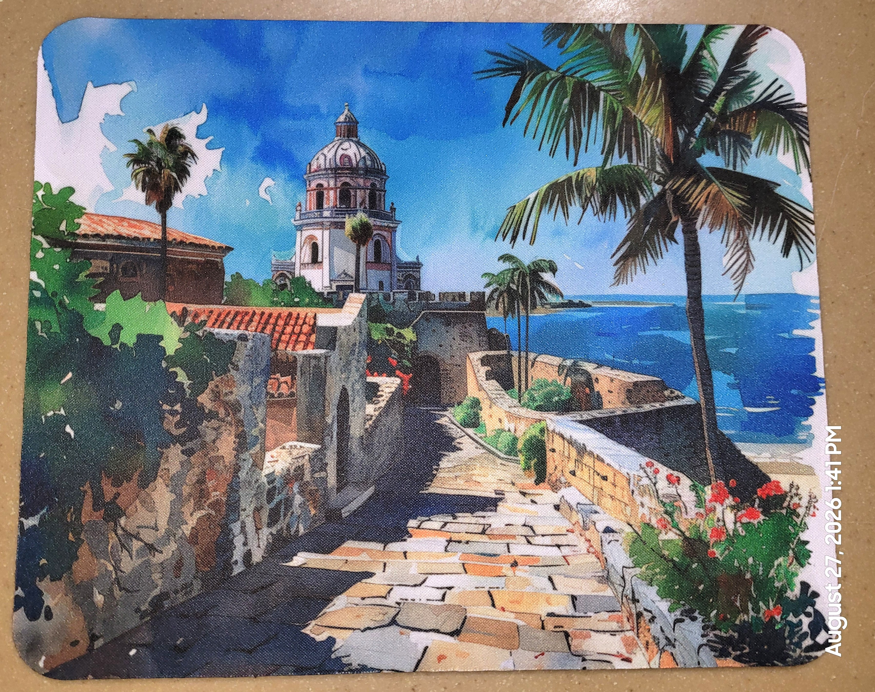 Mouse pad featuring a coastal Puerto Rico scene